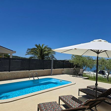 Olive Garden, Apartment With A Private Pool Banjole Kültér fotó